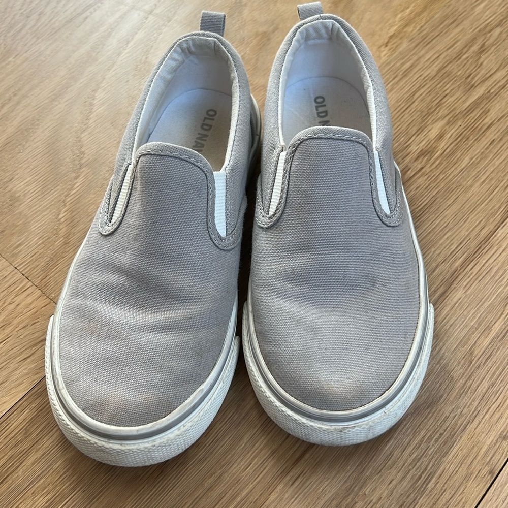 Old Navy Slip on sneakers boys